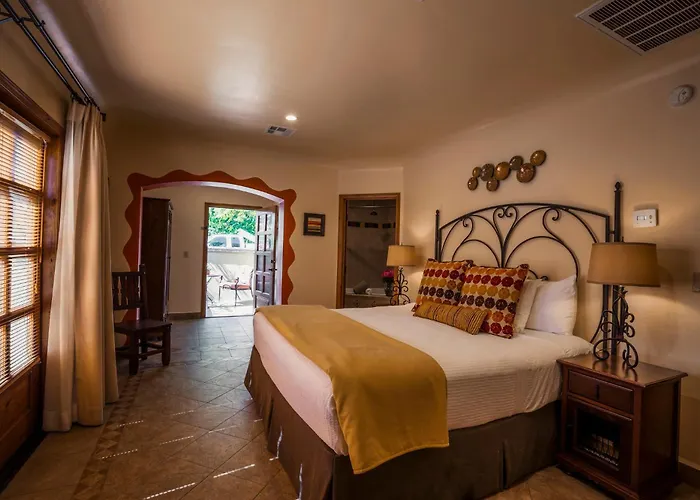 Los Arboles Hotel